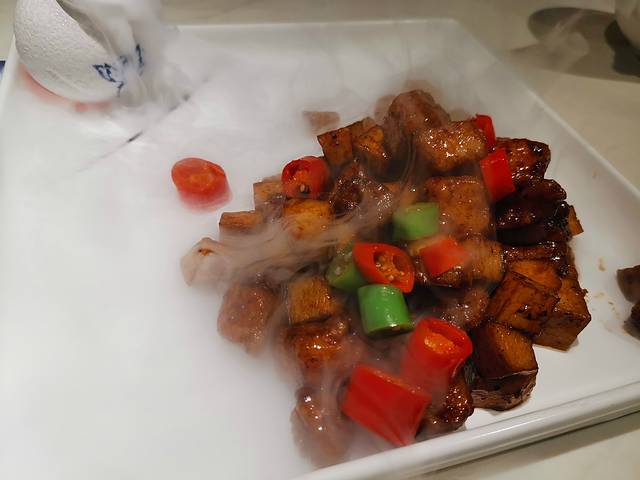 夫人花园·千岛湖鱼头馆(寰悦广场店)