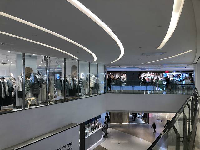 LuOne凯德晶萃广场(徐家汇路店)