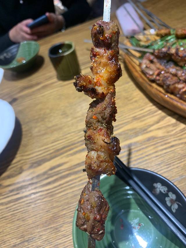 亮仔烧烤餐饮广场(南湖店)