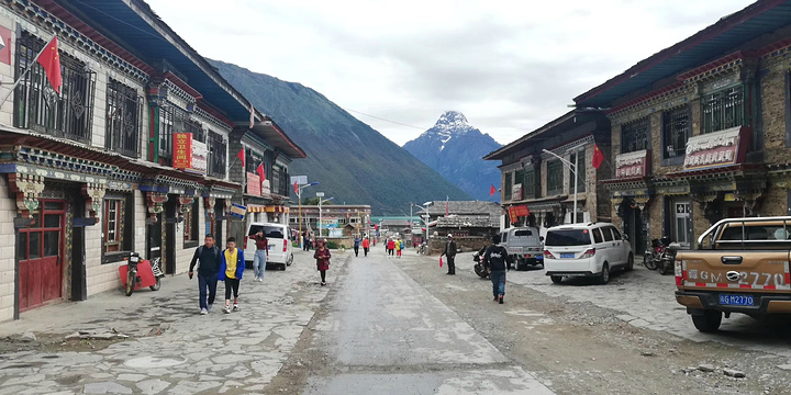 "坐船游览巴松错 ---亲临圣湖，微风拂面，远眺雪山，留下西藏旅行最清灵的一笔_巴松措"的评论图片