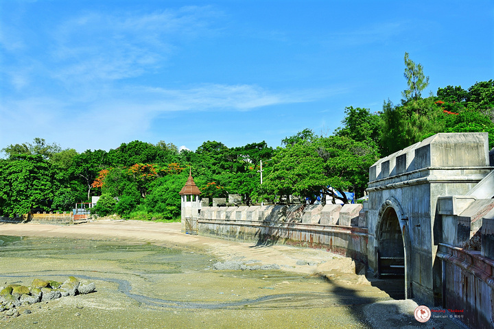 "芭提雅距曼谷147km ，有“东方夏威夷”之称，这里是泰国一处著名海景度假胜地_芭提雅海滩"的评论图片