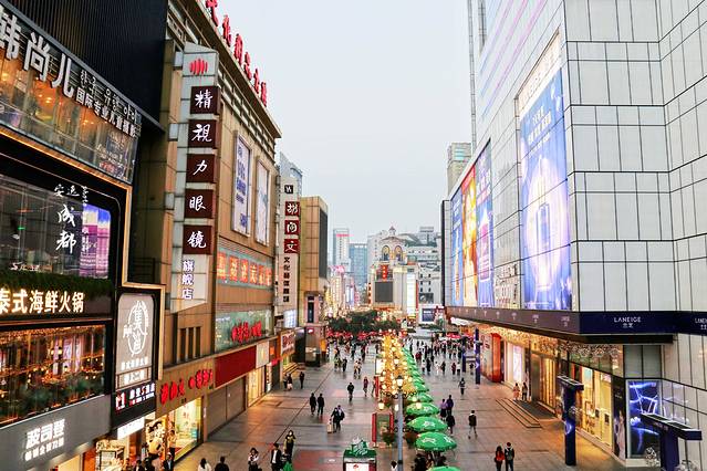 孙中山先生铜像