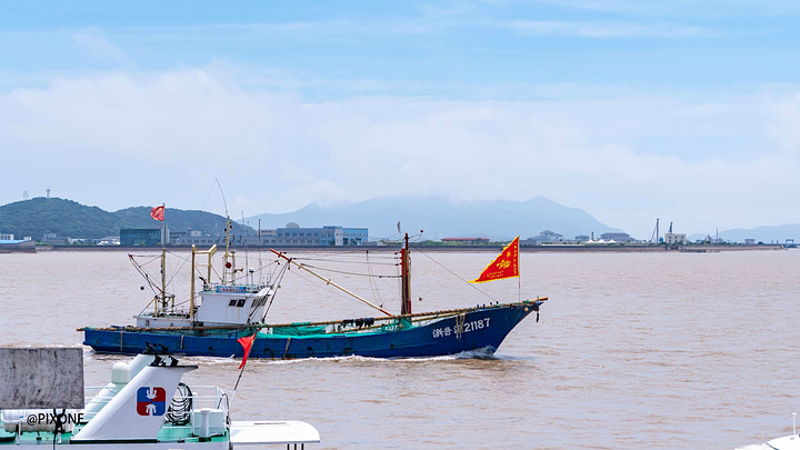 "若是想要体验更纯粹的海岛风情，可在此中转去东福山岛，返程时顺便在庙子湖岛逛逛。庙子湖岛是东极岛的主岛_庙子湖岛"的评论图片