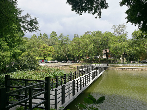 麓湖公园