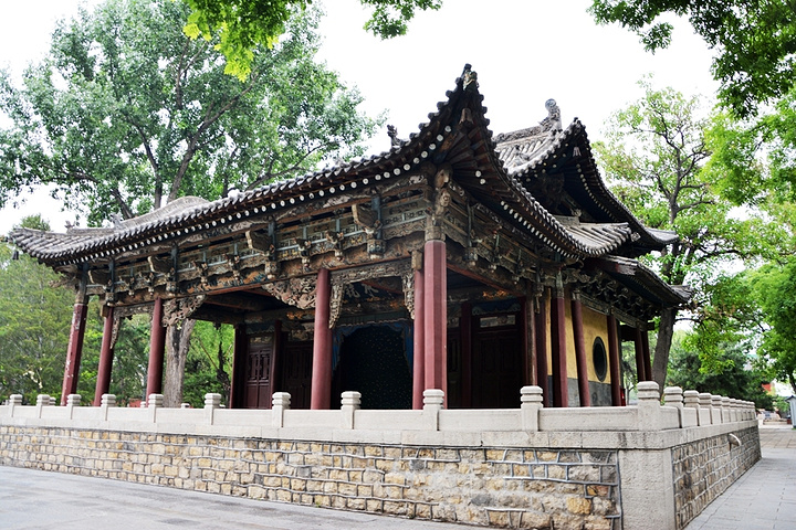 "太原市晋祠，中国现存最早的皇家园林，可以说是去太原的必打卡之地。殿内供奉着四十三尊彩塑_晋祠博物馆"的评论图片