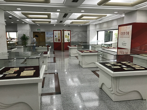 上海图书馆旅游景点攻略图