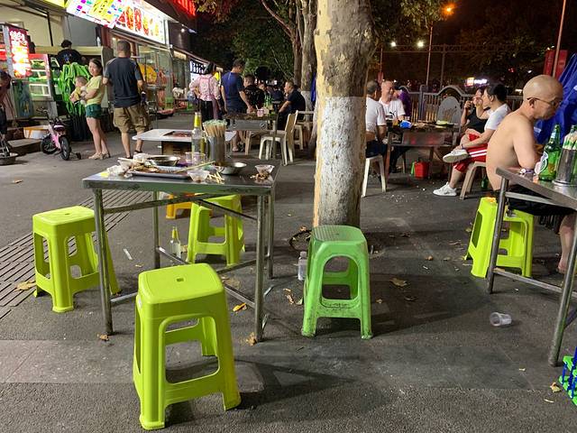 解放路洪桥烤鸡