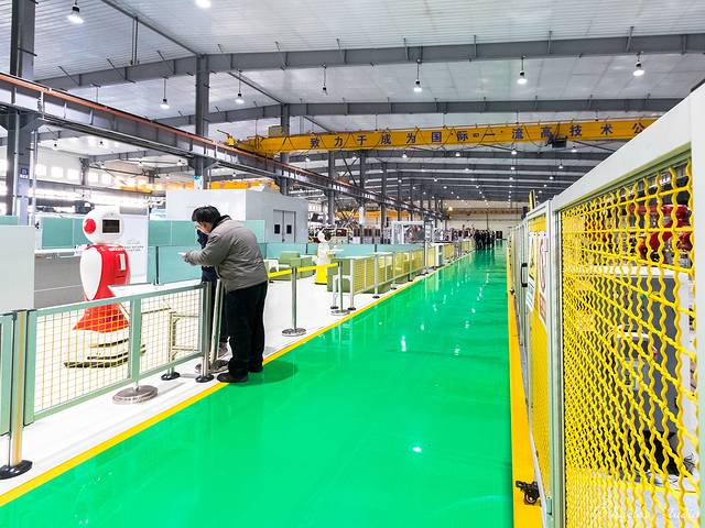 新松机器人二期食堂