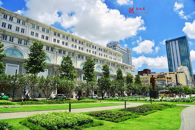 胡志明市人民委员会