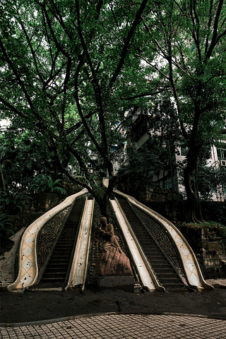 枣子岚垭一巷 杨森公馆旧址:.