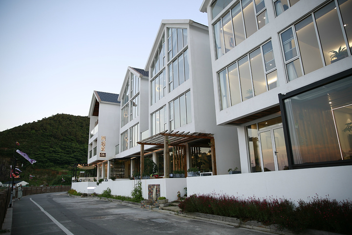 "一直行走在路上，在旅途的过程中，在不同的地方，住过无数的酒店、民宿_潮烟里|沙塘湾海景民宿"的评论图片