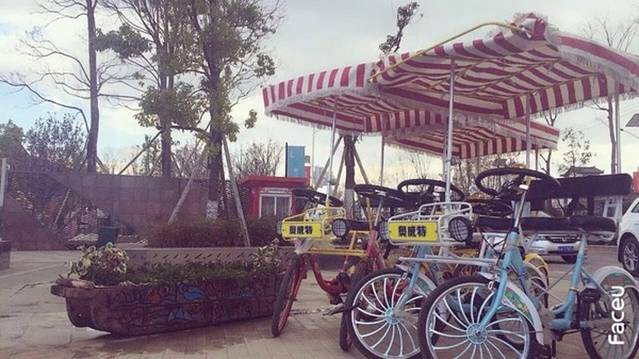 阳光100雪山艺术村