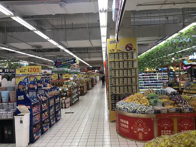 乐购(周浦万达店)