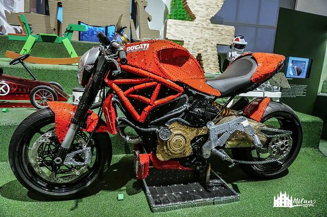 米兰三年展览馆