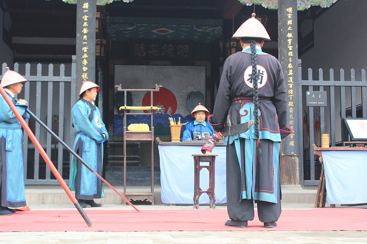 "从左到右的顺序为最佳观赏顺序。距今已有六百多年历史，是县衙中保存下来唯一的元代建筑。牢狱入口_平遥古县衙"的评论图片