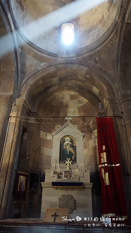 "据说是 亚美尼亚 现存的教堂里唯一的两层建筑_Noravank"的评论图片