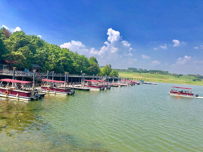 云南昆明寻甸凤龙湾小镇图片