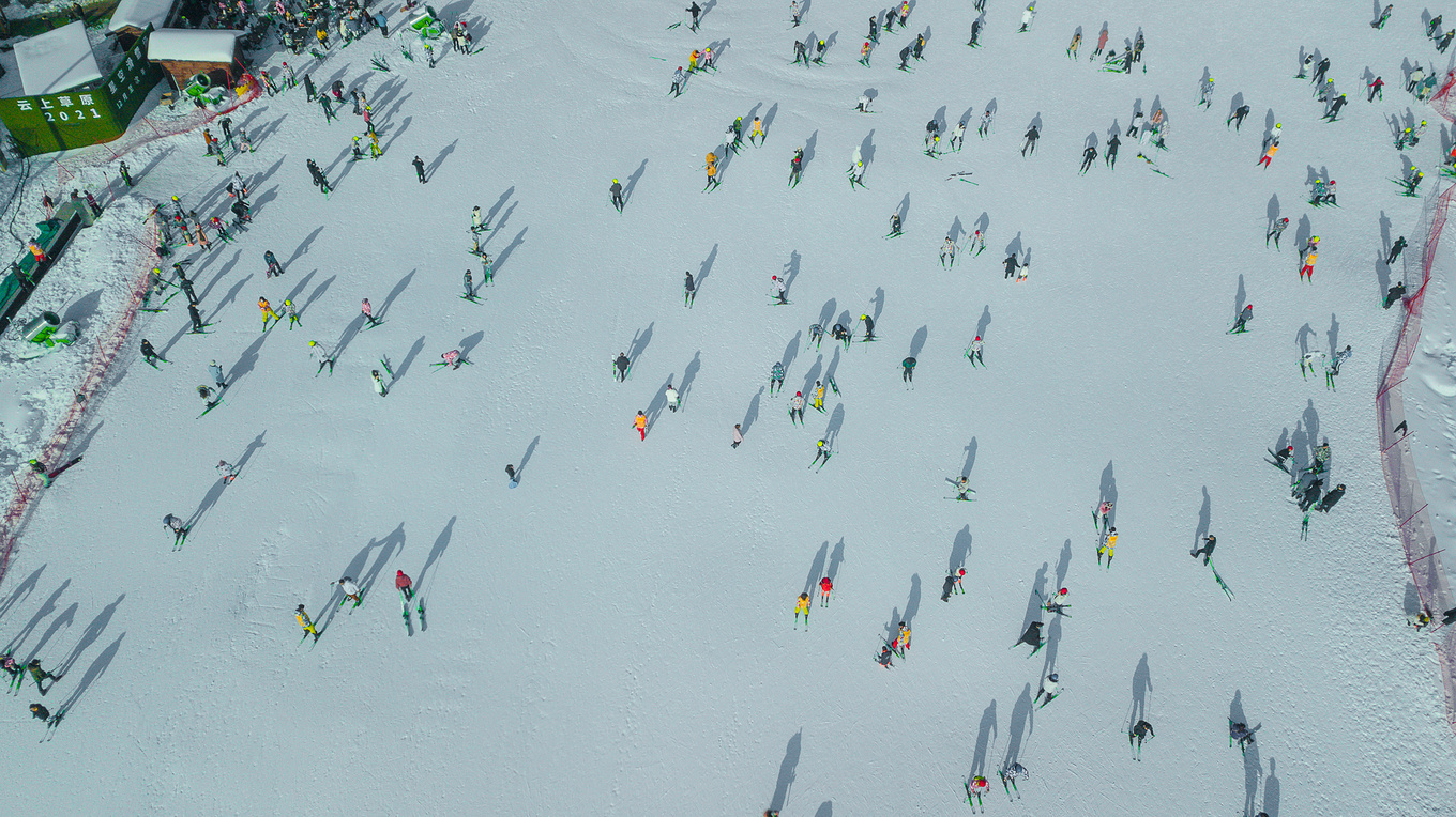 云上草原星空滑雪场图片