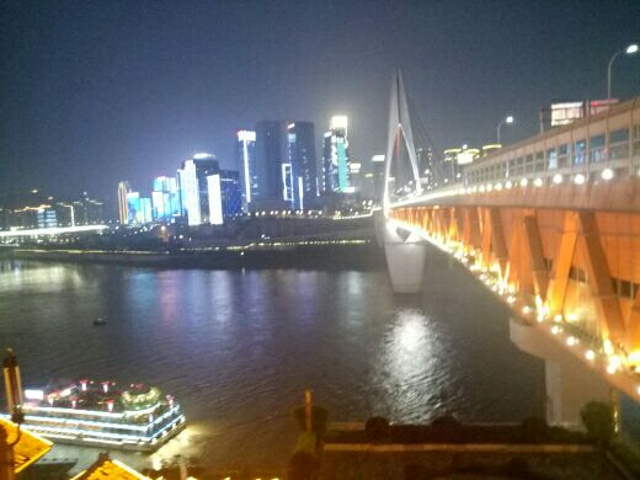 "_千厮门大桥"的评论图片