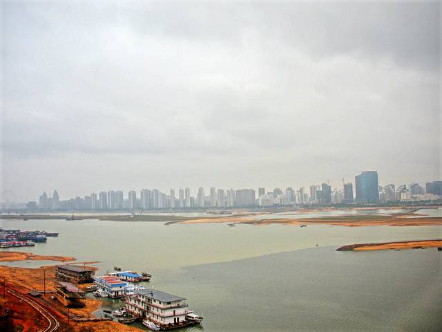 秋水广场赣江游轮