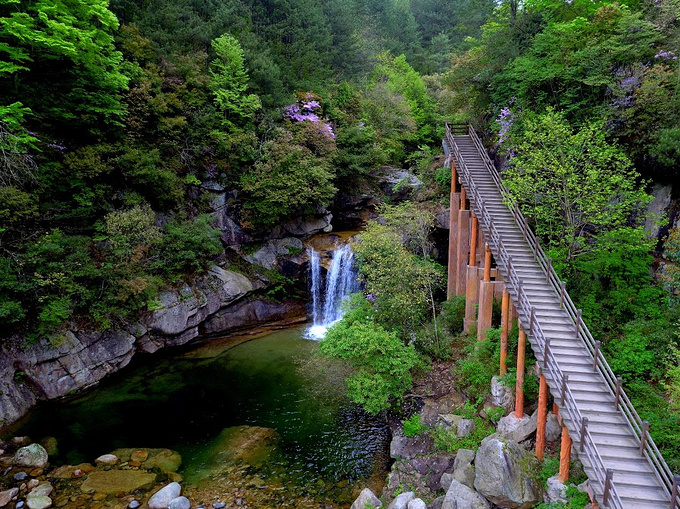 快来光雾山十八月潭,共享红叶盛宴!-旅游攻略-游记-去哪儿攻略