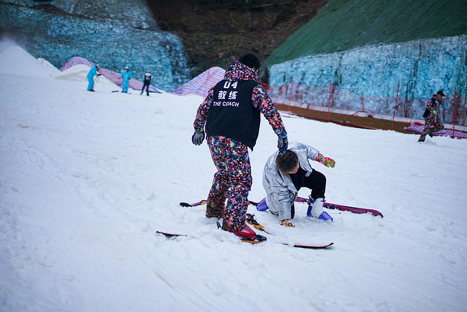 桐庐生仙里国际滑雪场图片
