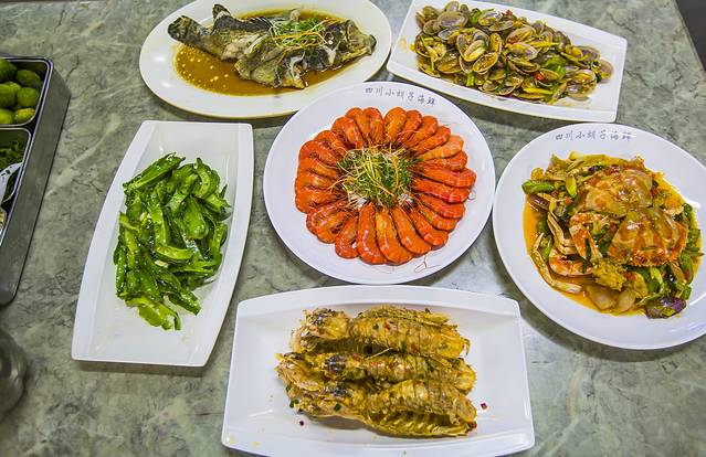 四川小胡子海鲜(吾悦广场店)