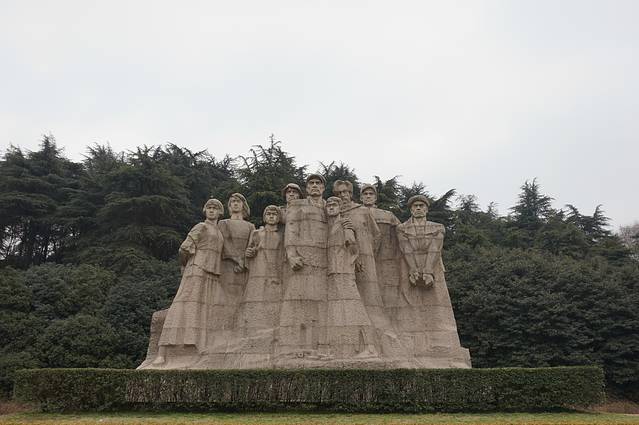 烈士群雕