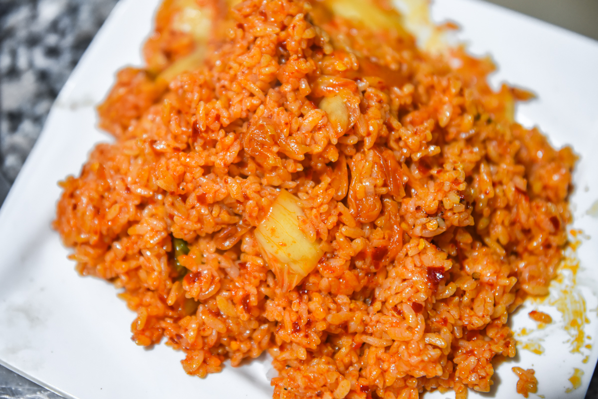 这家位于抚松县松江河镇上的星辰岩石烤肉,可是镇上美食第一名哦!