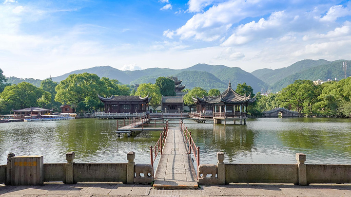 "台州府城文化旅游区（江南长城）门票+（东湖）门票有联票，价格是65，如果单买东湖，就是15元_台州府城文化旅游区"的评论图片