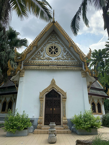 "...虽然明明就在路边，参观后要回的时候刚好有旅游团来，原来不是没人，只是比较少，O(∩_∩)O哈哈_开元寺泰佛殿"的评论图片