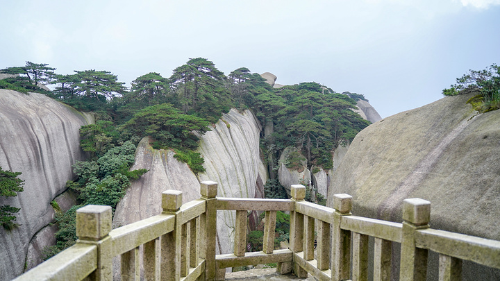 "...超高压变质带，堪称世界上最美的花岗岩地貌，地位不言而喻，此番安徽之行，便是冲着天柱山的美名而来_天柱山"的评论图片