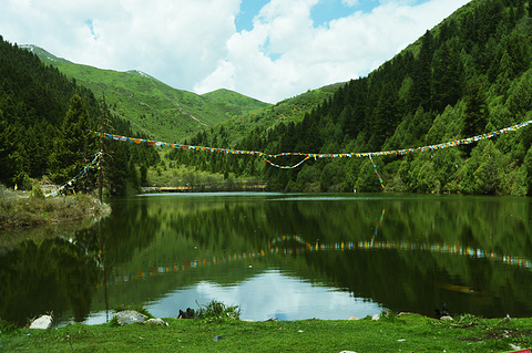 达尔宗湖