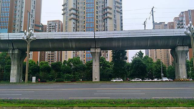 西华大学（南门）