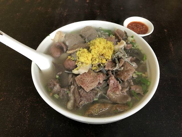 潮镇老尾牛杂(环城西路店)