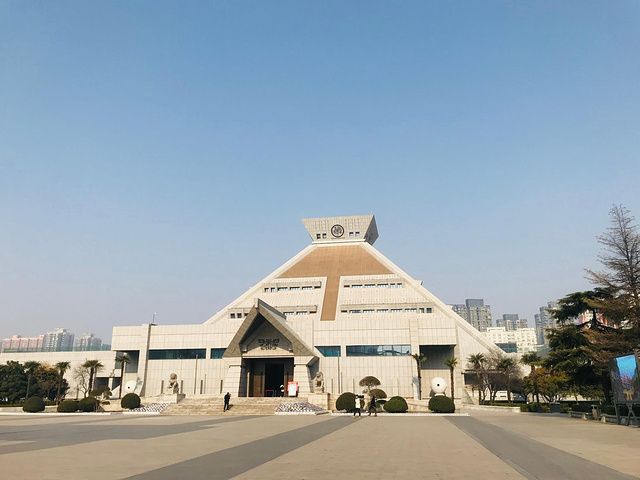 "河南博物院的这个建筑设计我超级喜欢，很多人说它像金字塔_河南博物院"的评论图片