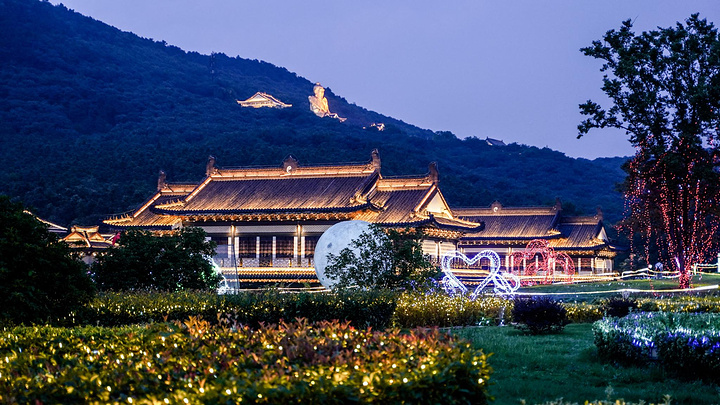 "一片清澈的水库前 迎来一场整日里最美妙的时刻茅山之上 不仅仅只有山峰 森林_敕赐崇禧万寿宫"的评论图片