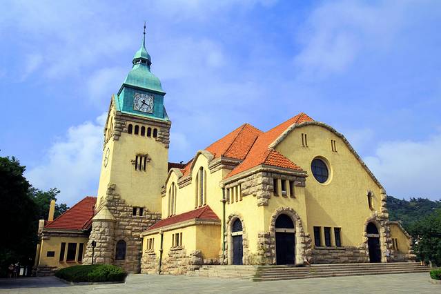 龙山路基督教堂