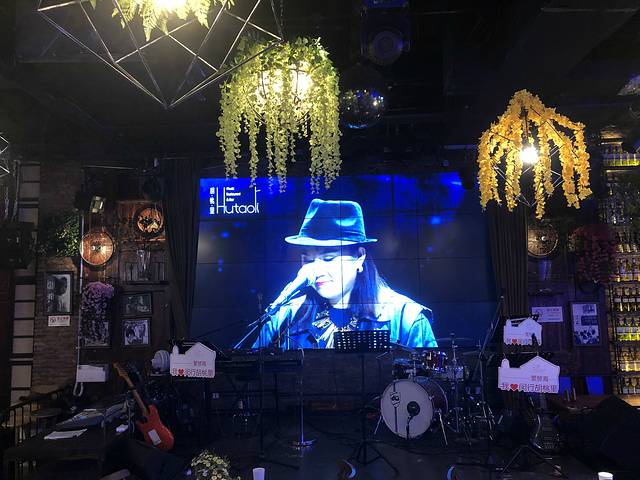 胡桃里音乐酒馆(爱琴海店)