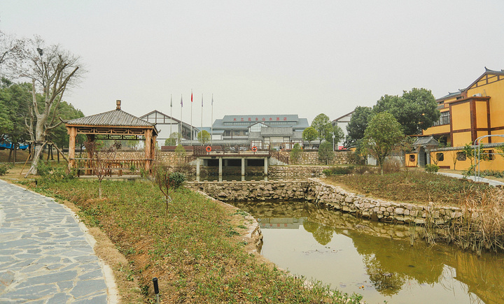 "...季节，但在武汉市黄陂区姚家集杜堂村的木兰花乡景区内，雄鹰却看到了不同寻常冬日所能看到的美丽景色_木兰花乡景区(木兰不夜城)"的评论图片