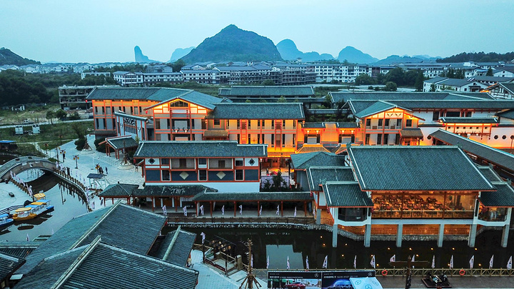 古越水街美食节