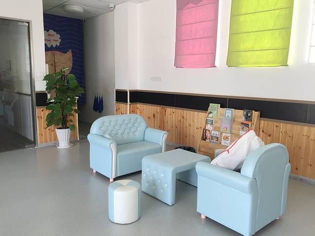 新爱婴蒙台梭利早教中心