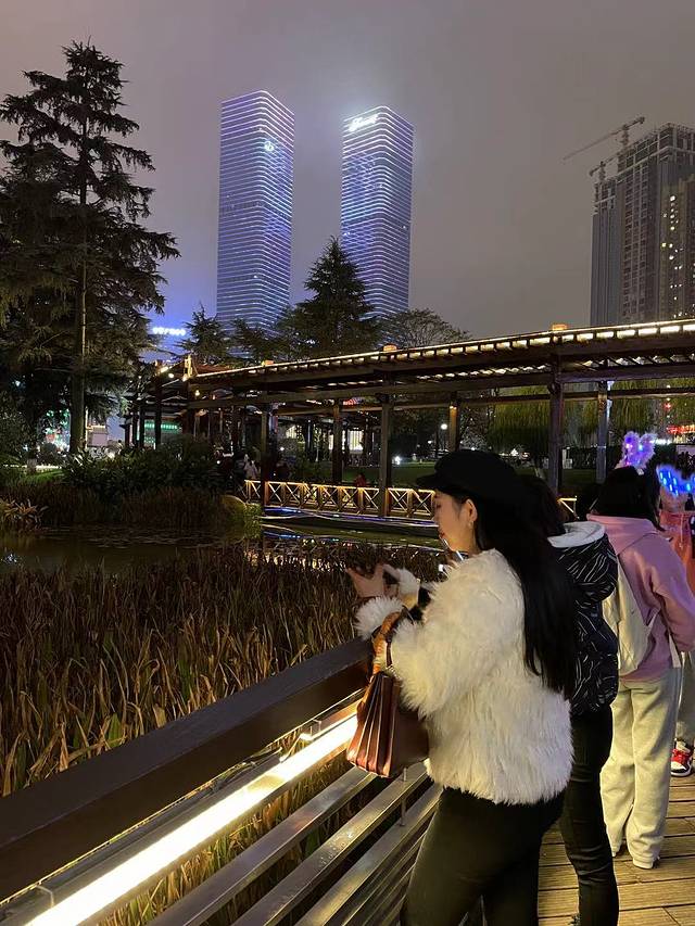 花果园购物中心