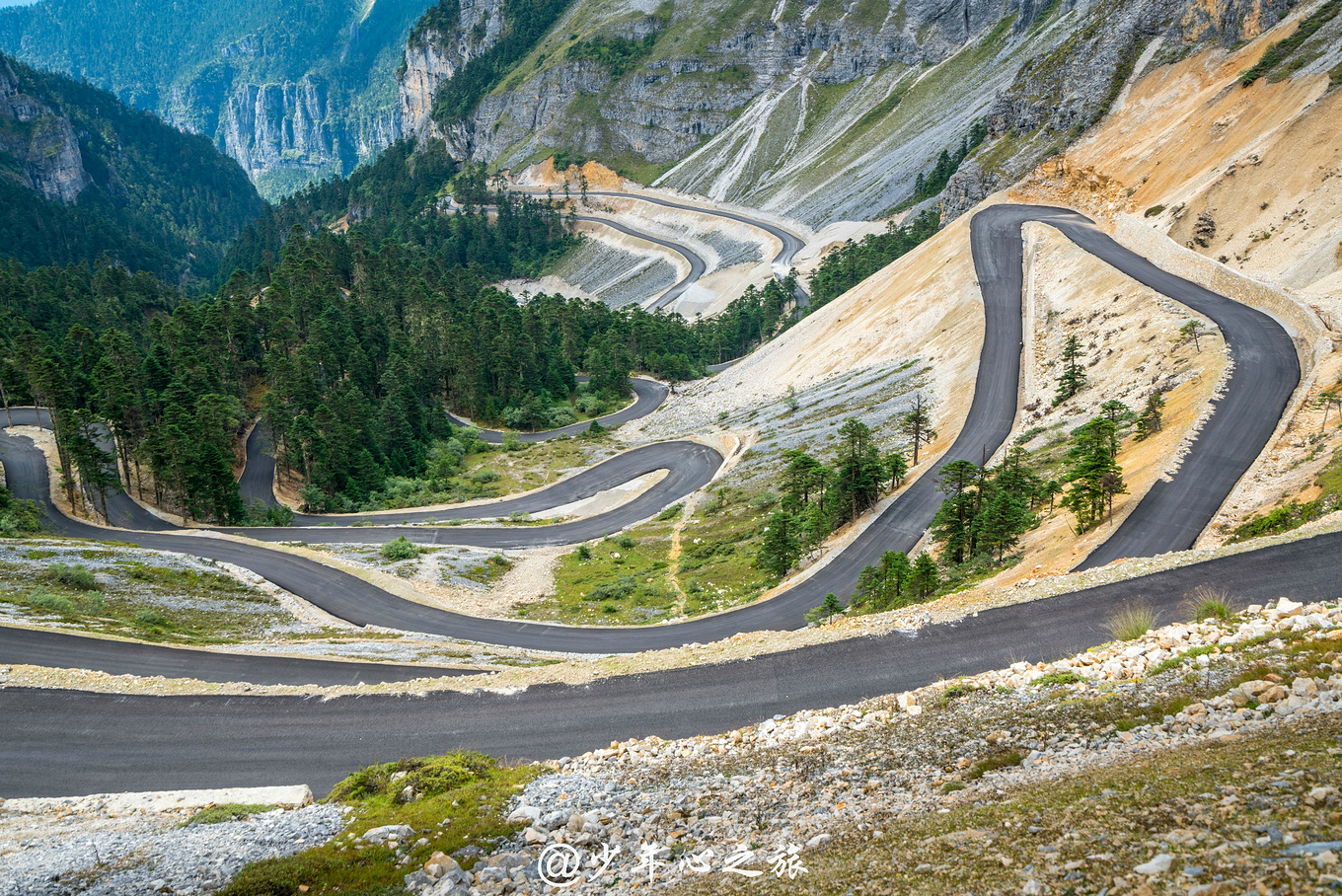 巴拉格宗公路图片图片