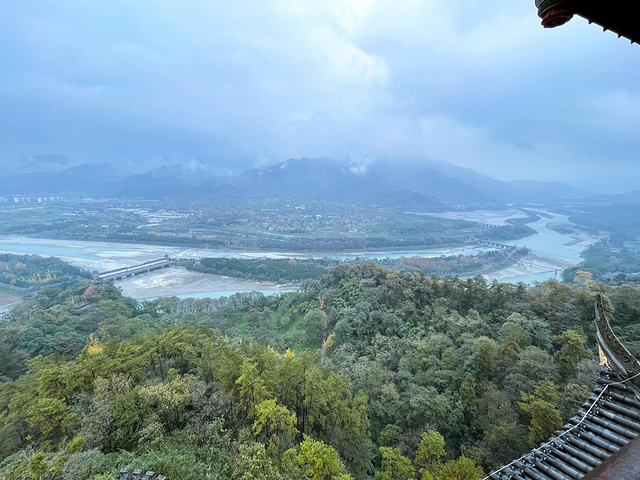 都江堰海拔图片