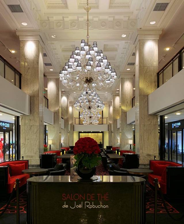 乔尔 • 卢布松美食坊