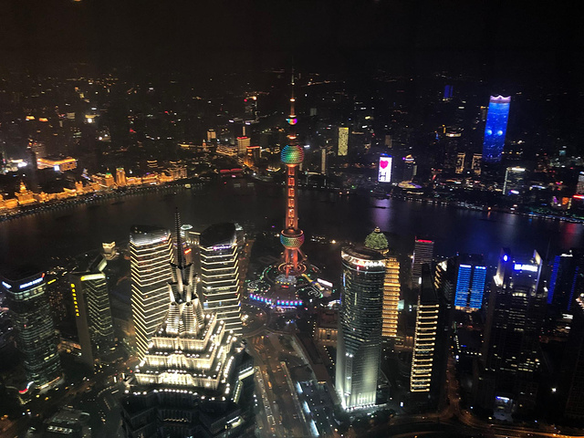 "...，观光厅分别是97层跟100层，电梯速度也是很快，天气好，没有雾的时候，上去看到的景色颇为壮观_上海环球金融中心观光厅"的评论图片