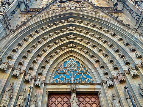 巴塞罗那大教堂旅游景点图片