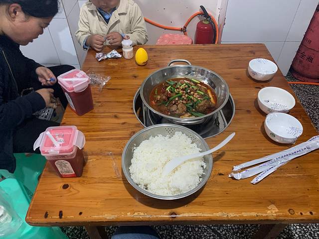 老吉家乡特色干锅(白云店)