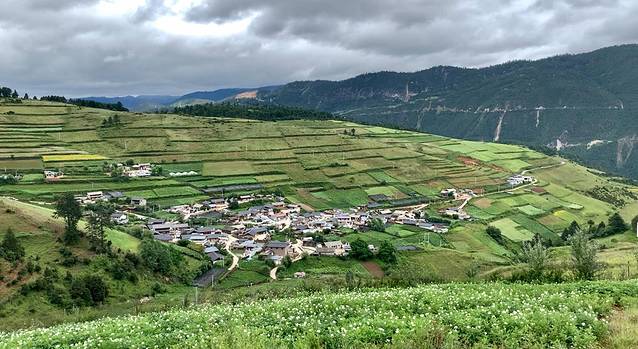 香格里拉哈巴雪山观景台